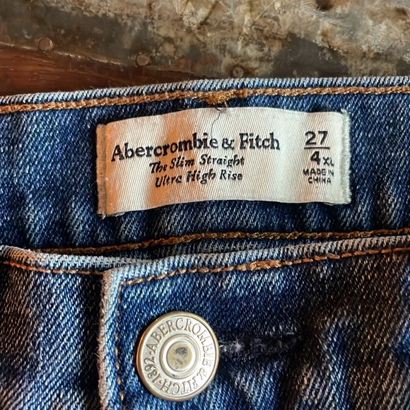 Abercrombie & Fitch Slim Straight Ultra High Rise size 27/4 Extra Long - Picture 2 of 3